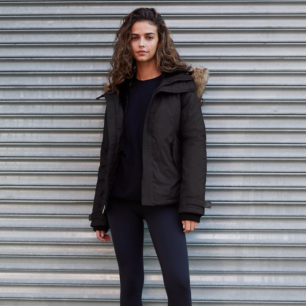 Aritzia TNA l Summit Short Parka Black Warm Windbreaker Jacket Lined Cozy